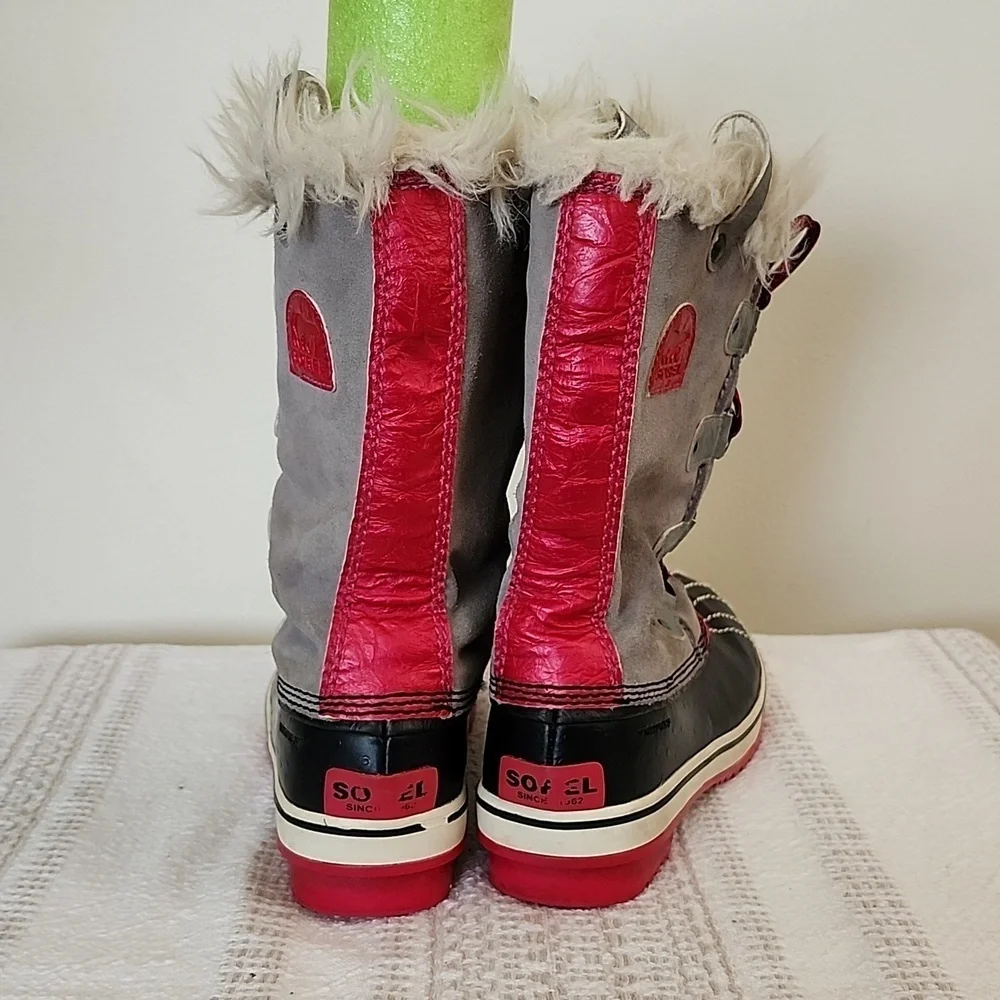 Sorel waterproof faux fur leather pink gray winter boots, Big kid size 5